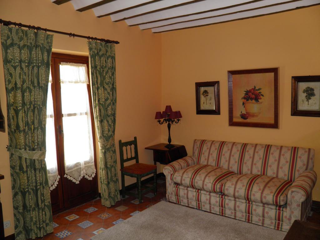 Apartamentos La Columna Chinchon Exterior photo