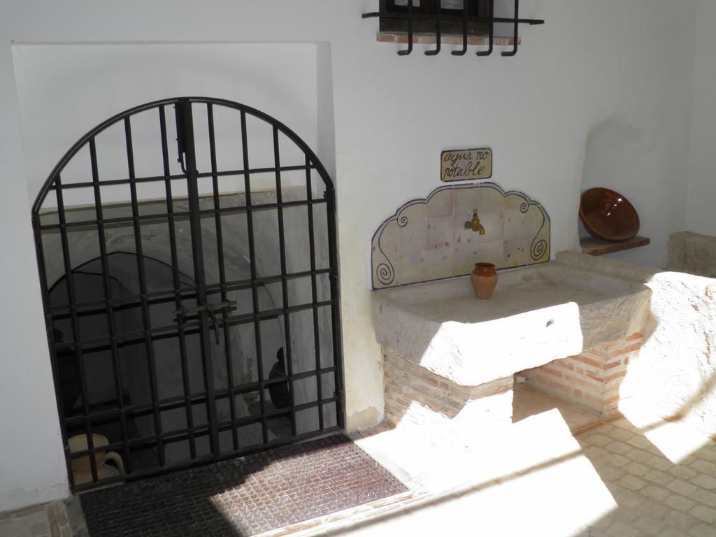Apartamentos La Columna Chinchon Exterior photo